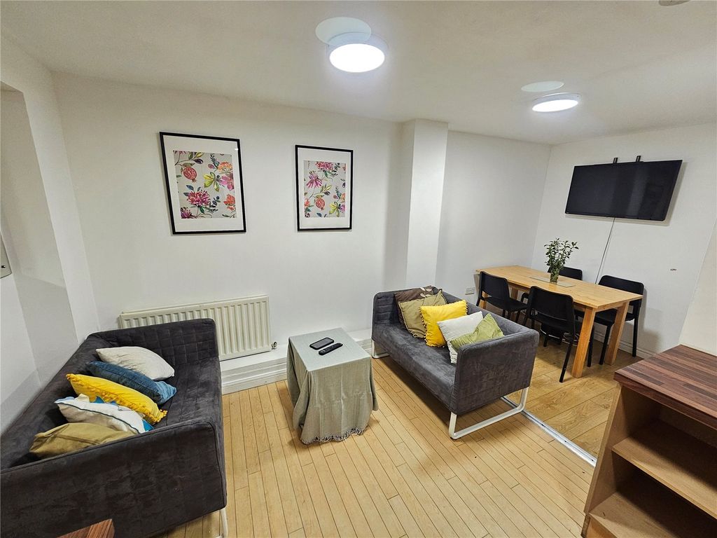 Property photo 2 of 9 Picture No. 03