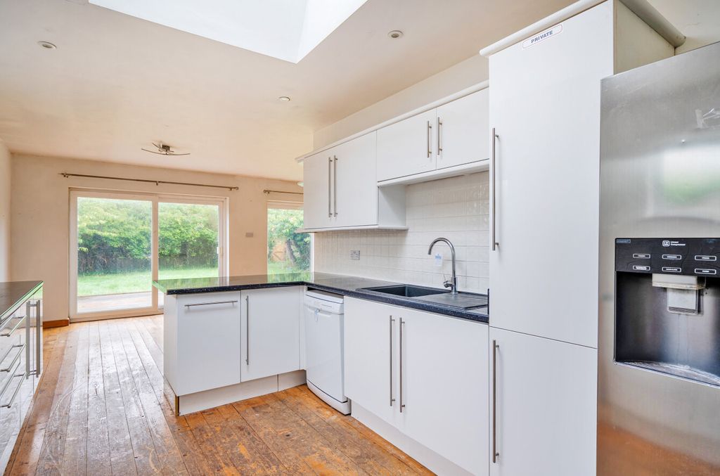 Property photo 3 of 16 1535113-8-1A12Ffa...