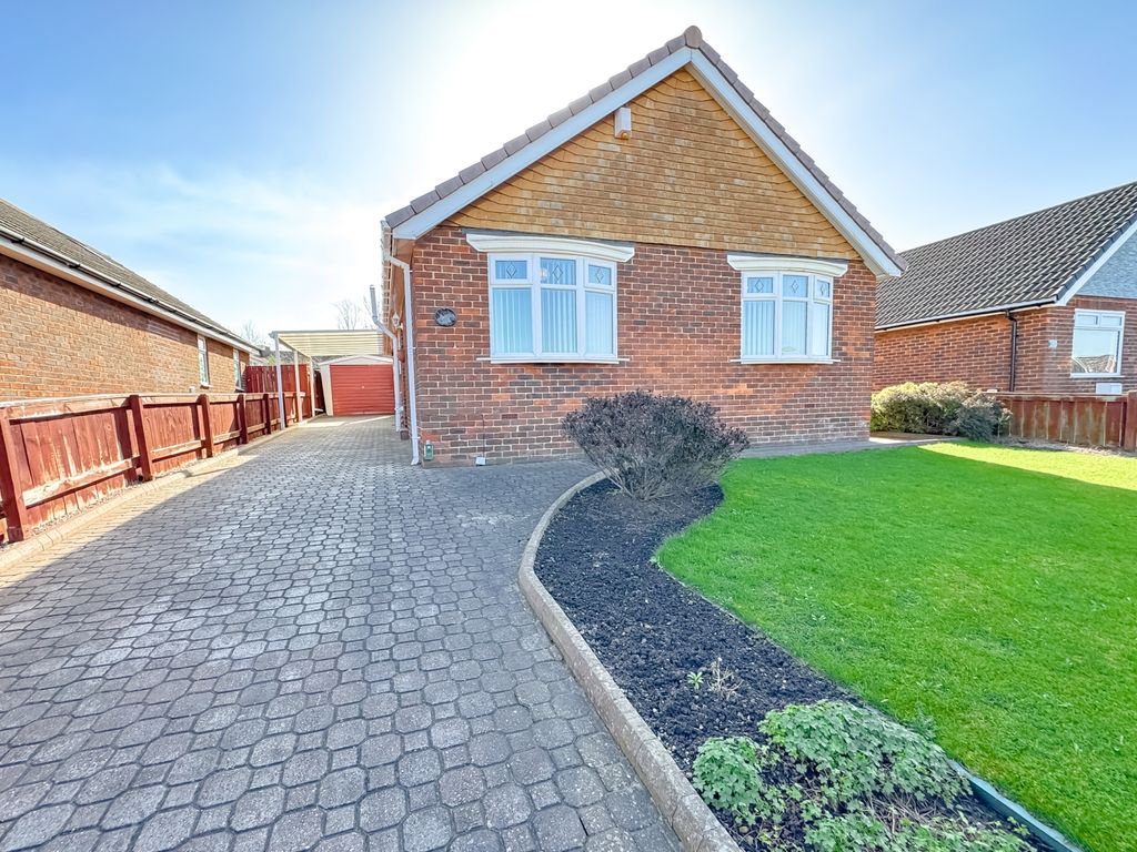 Property photo 1 of 24 Sycamore Ewemove Ormesby