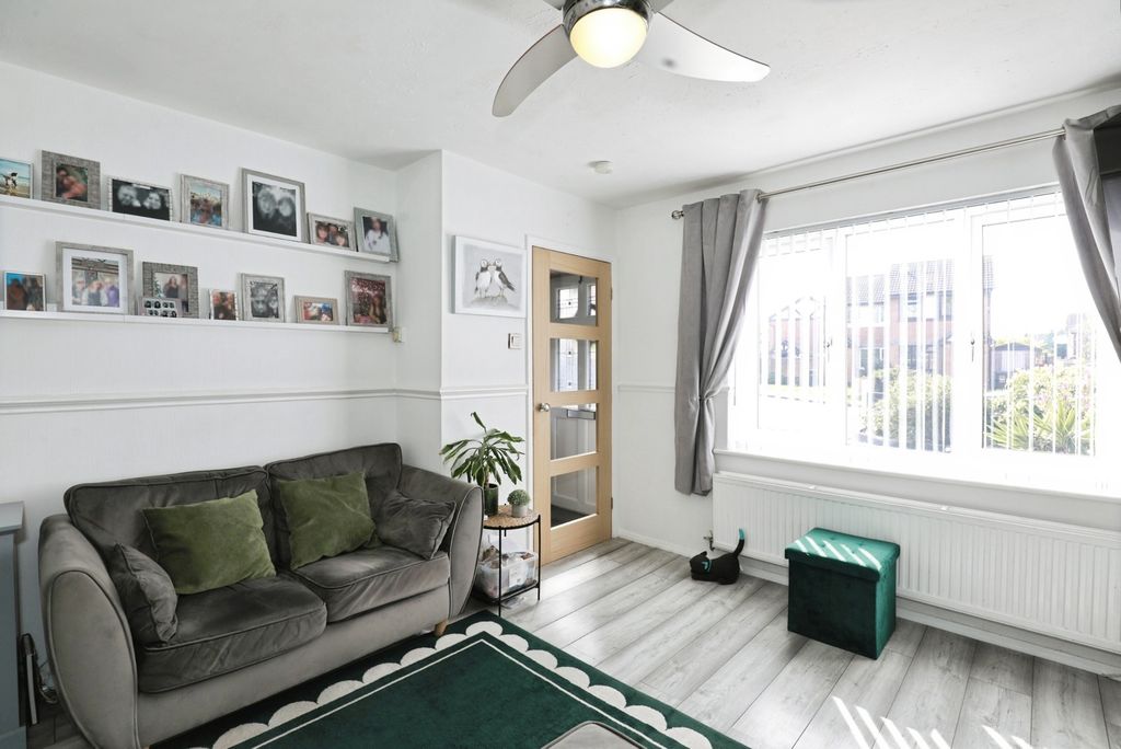 Property photo 3 of 19 Pbox-Img.Jpg