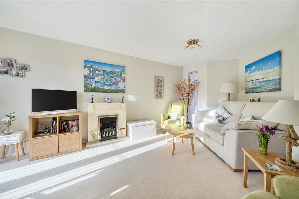 Property photo 2 of 11 1405713-20-697B343919E94.Jpg