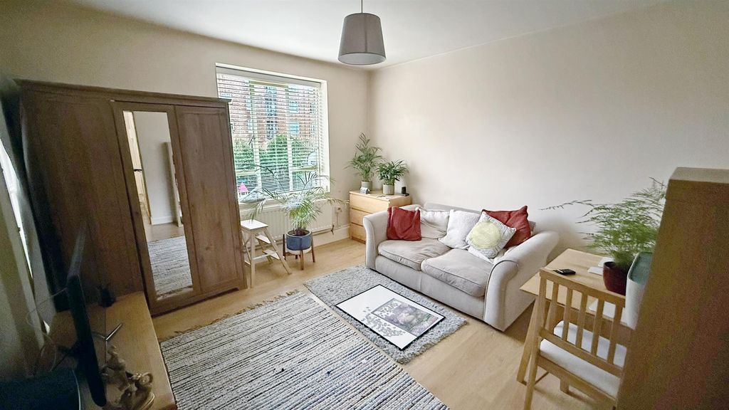 Property photo 2 of 8 Img_0699Dp.Jpg