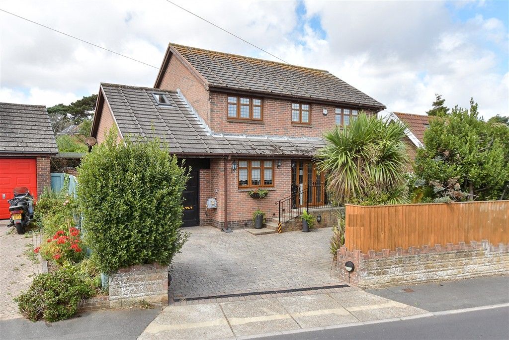Property photo 1 of 18 External (Web)