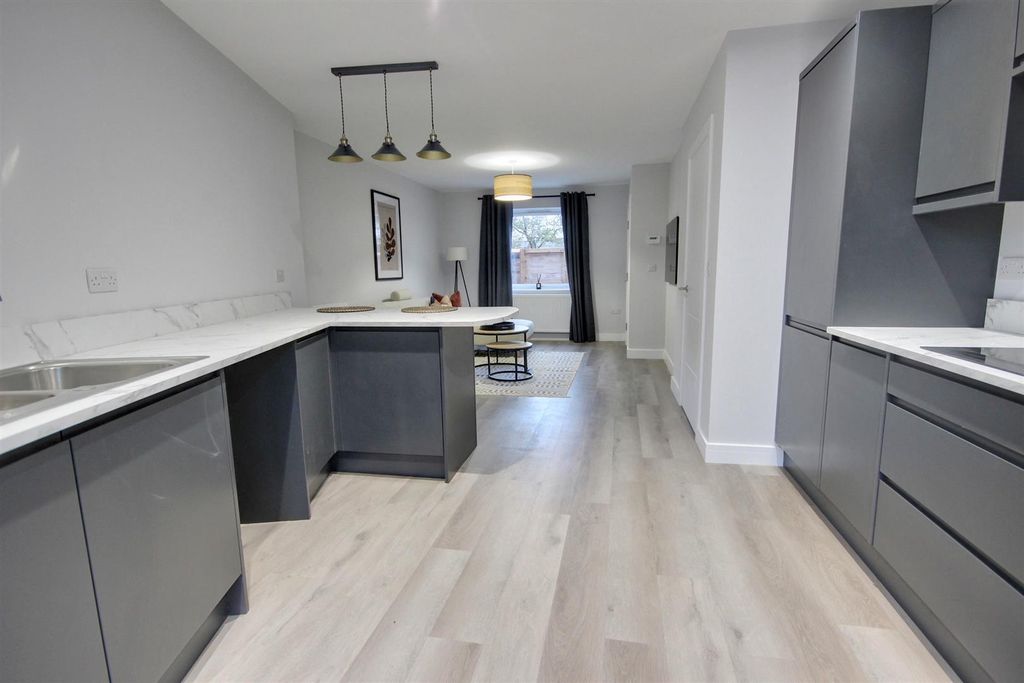 Property photo 3 of 22 Img_9308-Img_9310_Lzn.Jpg