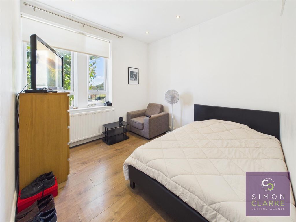Property photo 3 of 5 Cam05425G0-Pr0161-Still004.Jpg