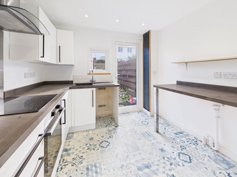 Property photo 2 of 13 Kitchen