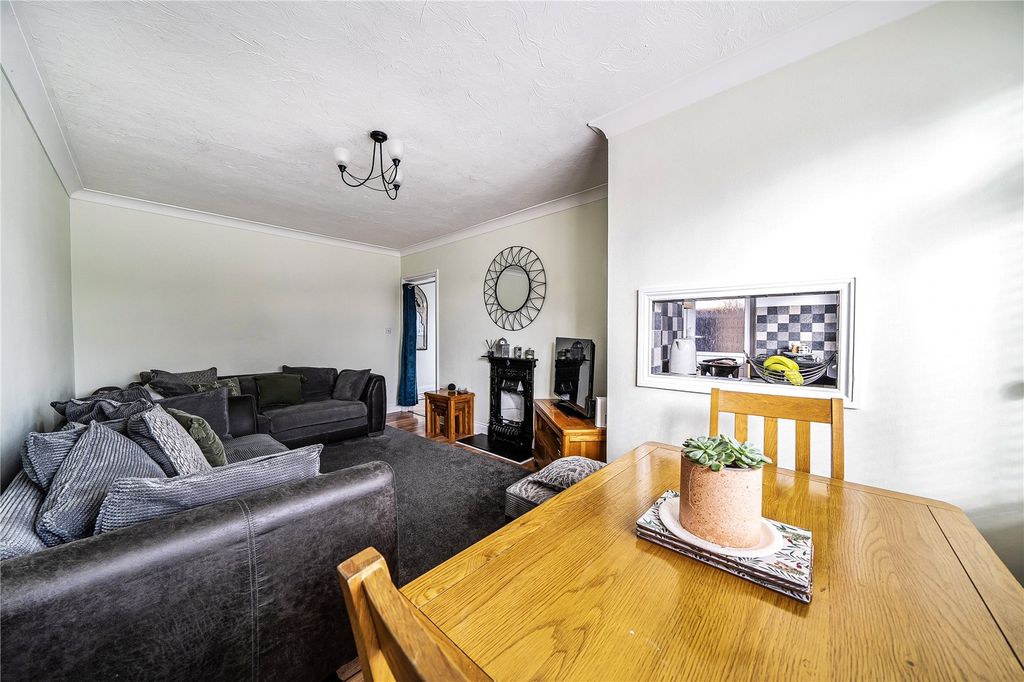 Property photo 3 of 20 Picture No. 12