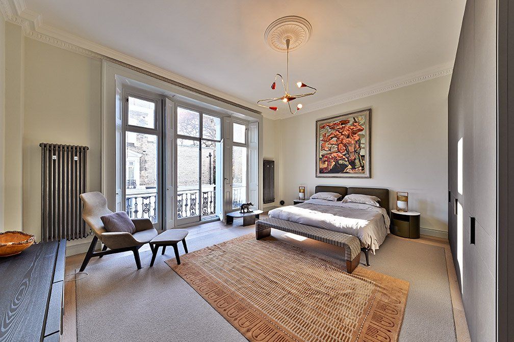 Property photo 3 of 30 Epic Main Bedroom