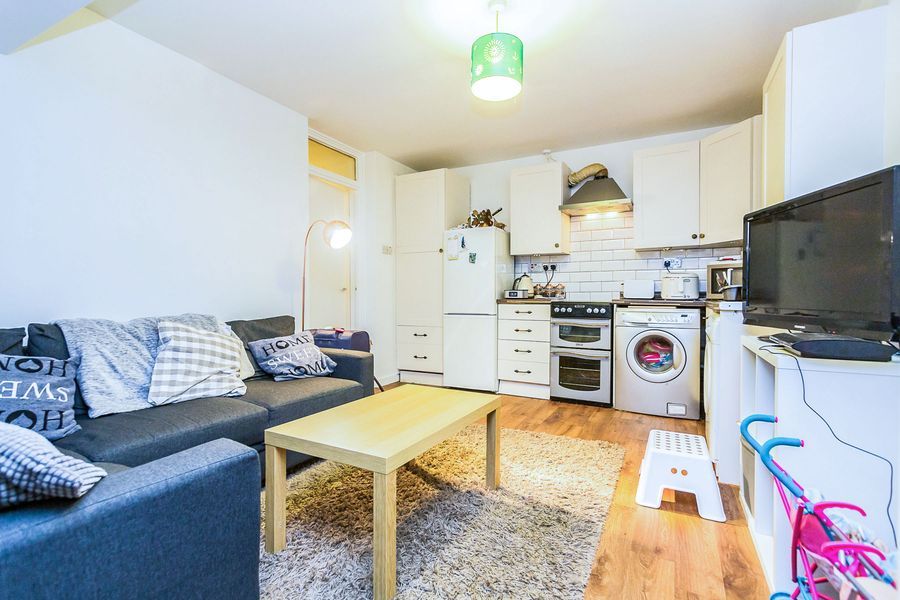 Property photo 3 of 6 Cf407017-39E5-40Dd-B