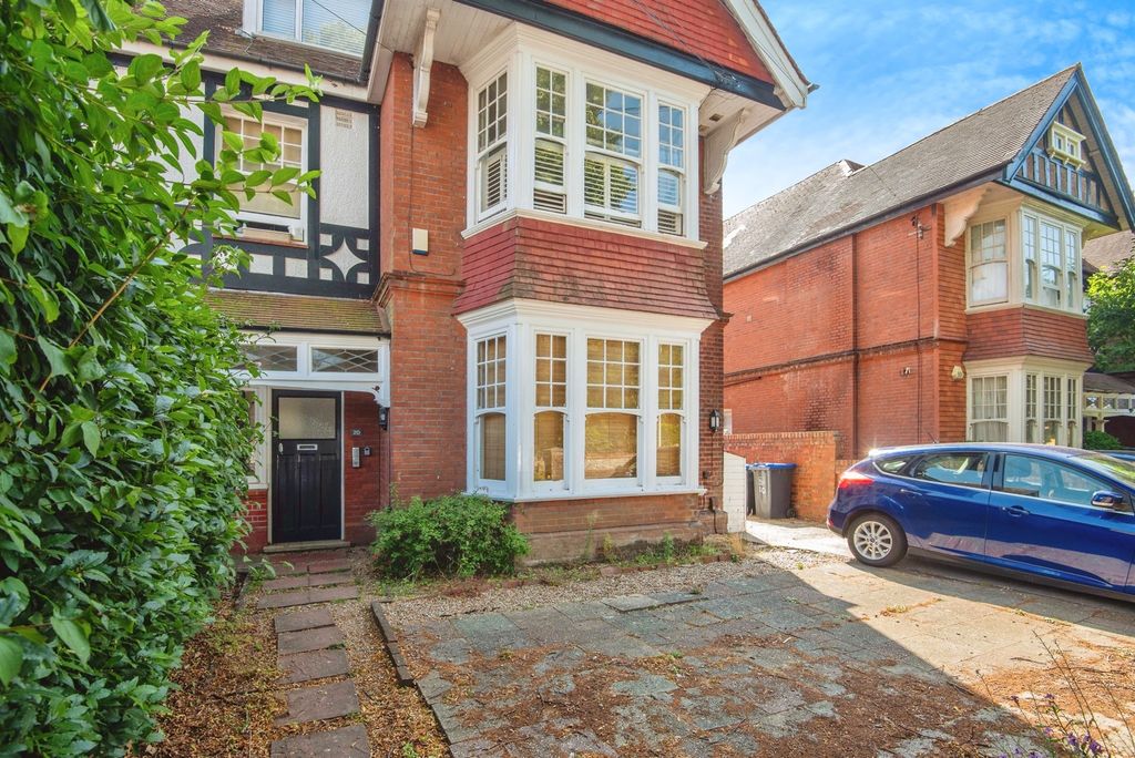 Property photo 1 of 16