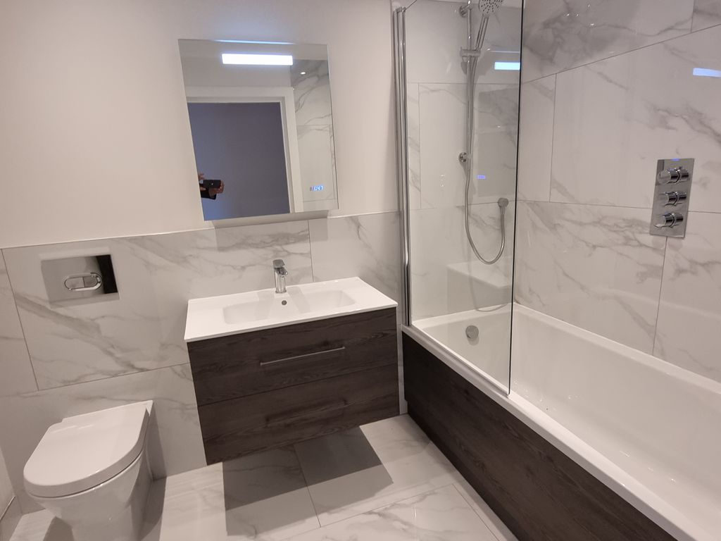 Property photo 3 of 4 Bathroom