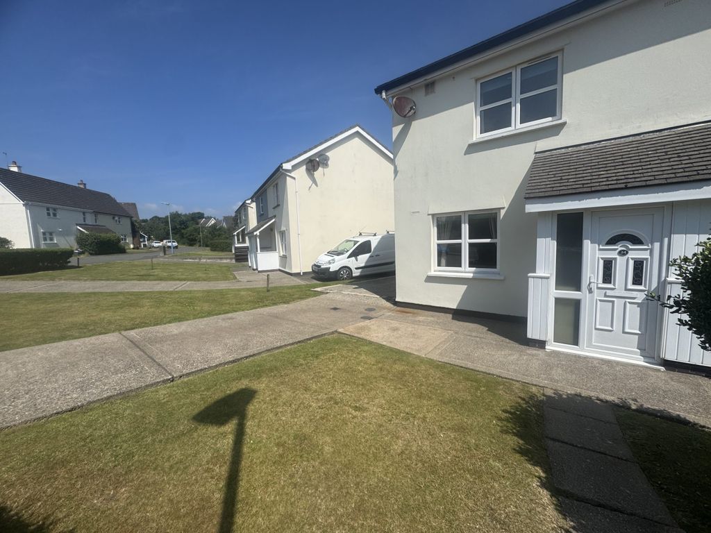 Property photo 2 of 21
