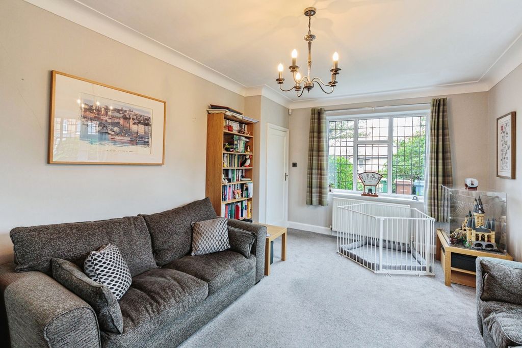 Property photo 2 of 18 Photo