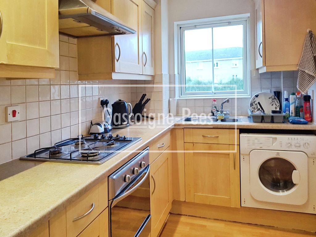 Property photo 2 of 8