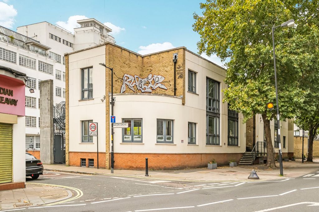 Property photo 3 of 11