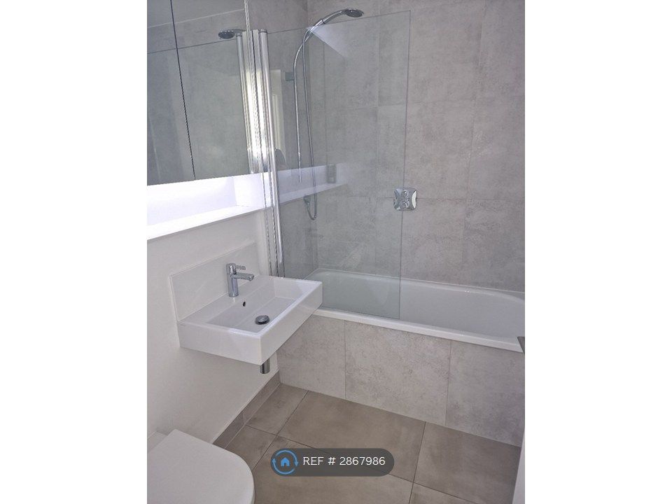 Property photo 2 of 7 Master Bathroom