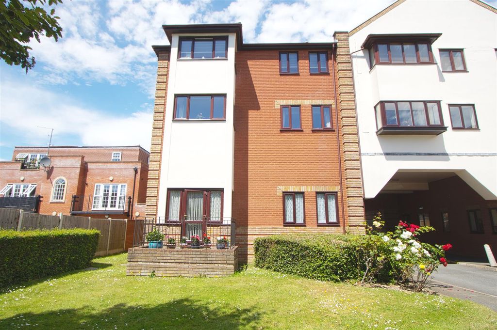 Property photo 1 of 9 Rear.Jpg