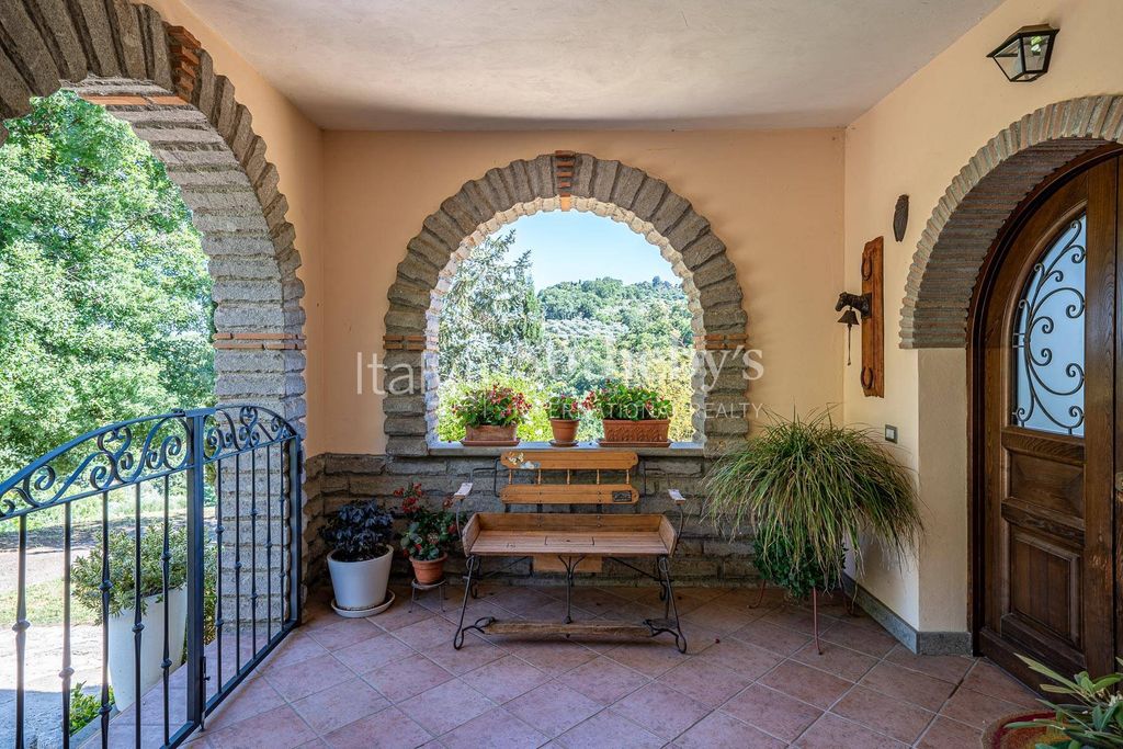 Property photo 2 of 30