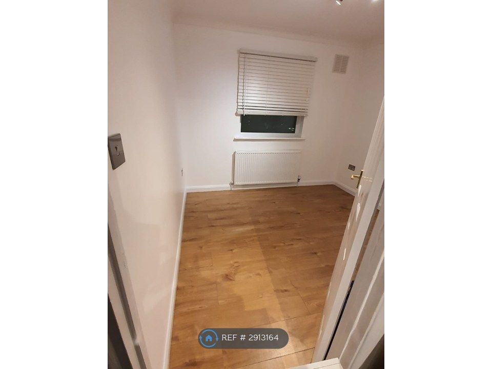 Property photo 3 of 11 2nd Bedroom