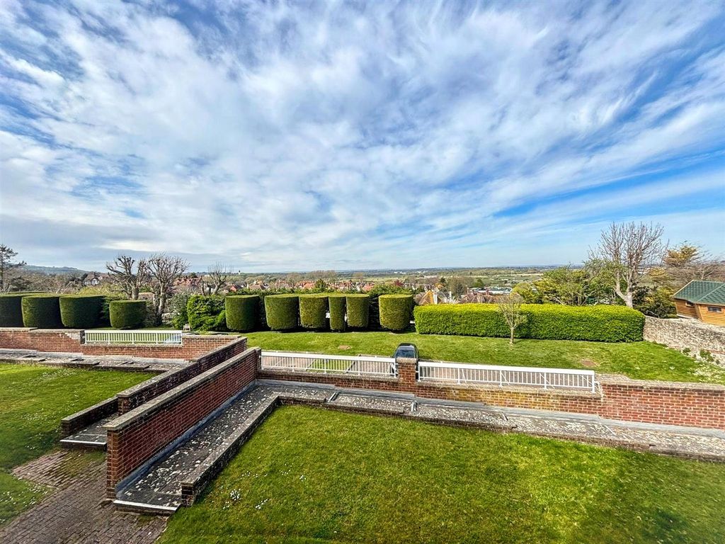 Property photo 2 of 16 Img-20260414-Wa0027.Jpg