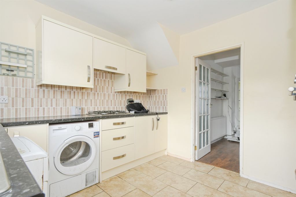 Property photo 3 of 16