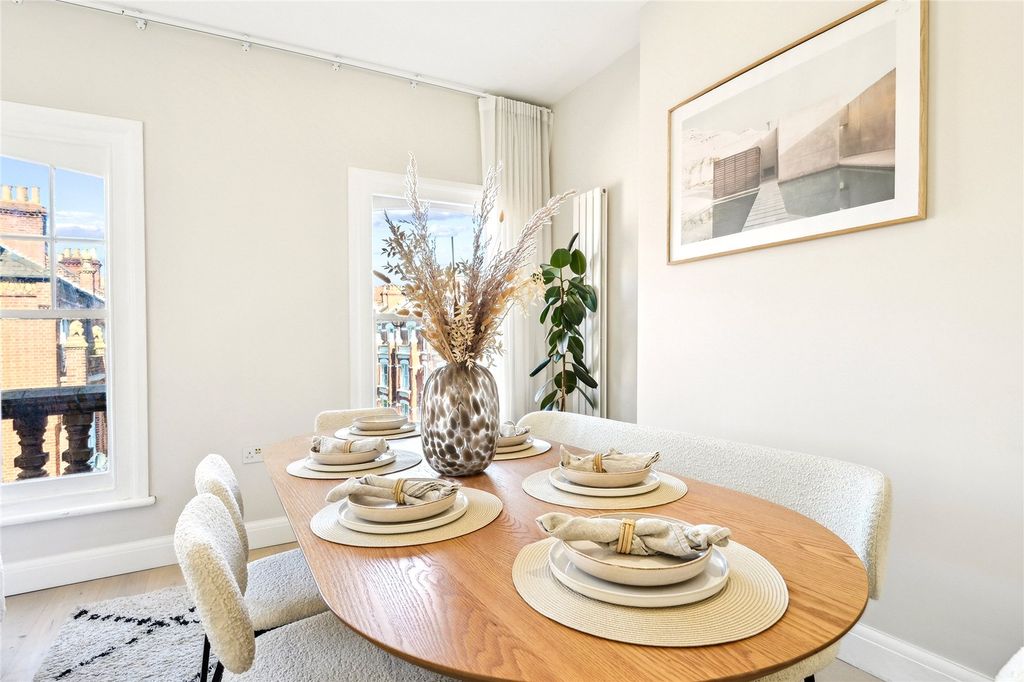 Property photo 3 of 12 Dining