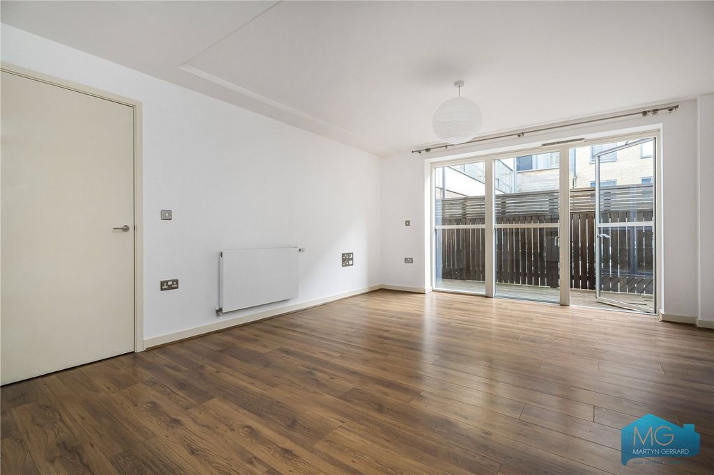 Property photo 2 of 16 Picture No. 35