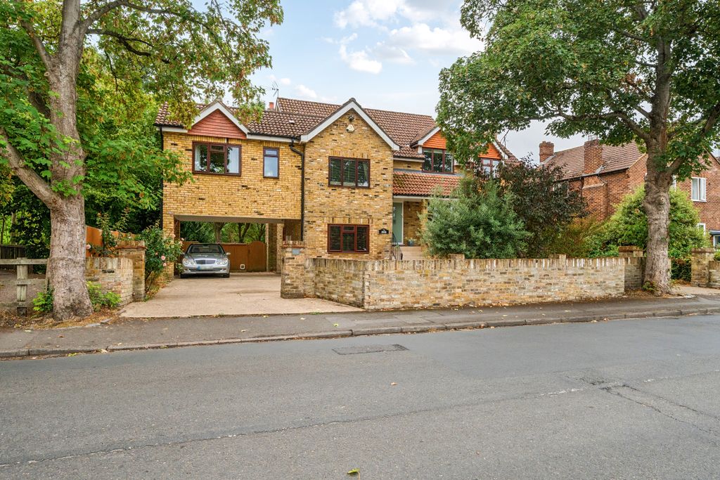 Property photo 1 of 12