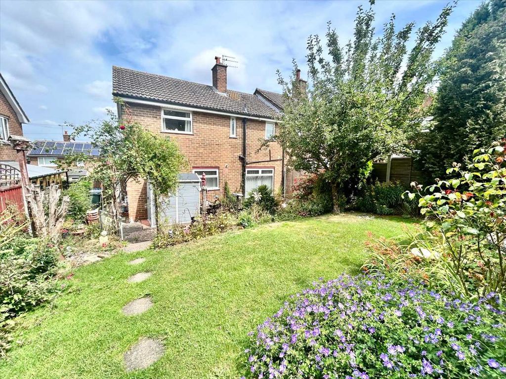 Property photo 2 of 23