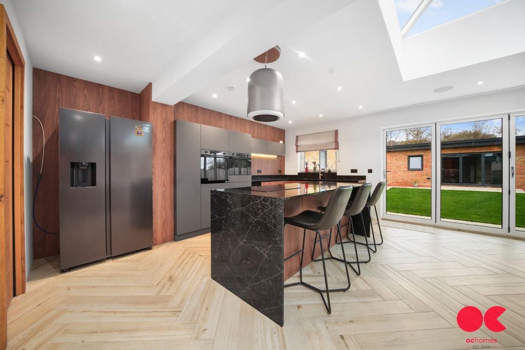 Property photo 1 of 49 Photo 11-11-2025, 13 53 53.Jpg