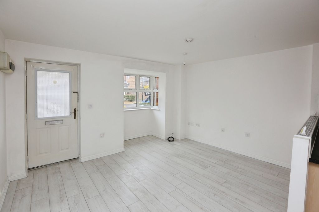 Property photo 3 of 8 Pbox-Img.Jpg