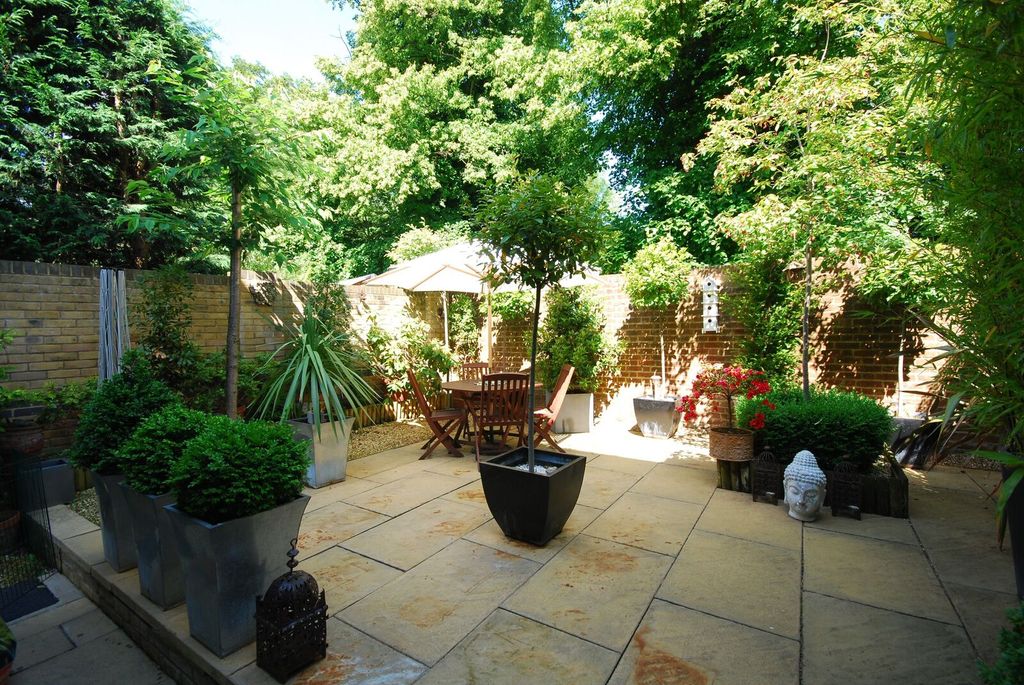 Property photo 2 of 26