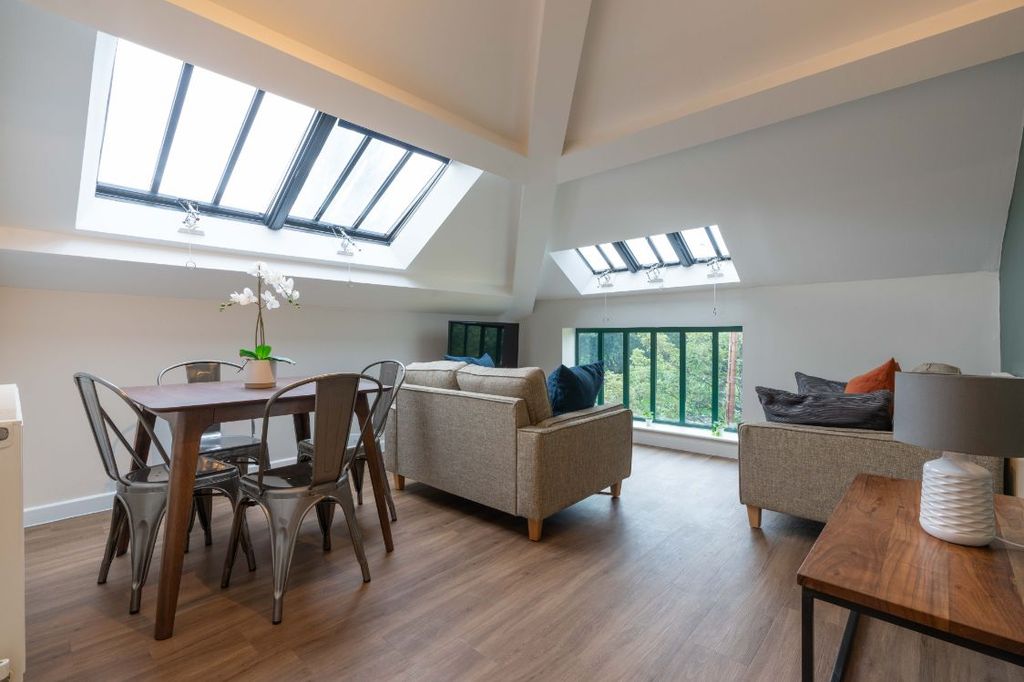Property photo 1 of 11 Syf12 - Living Area