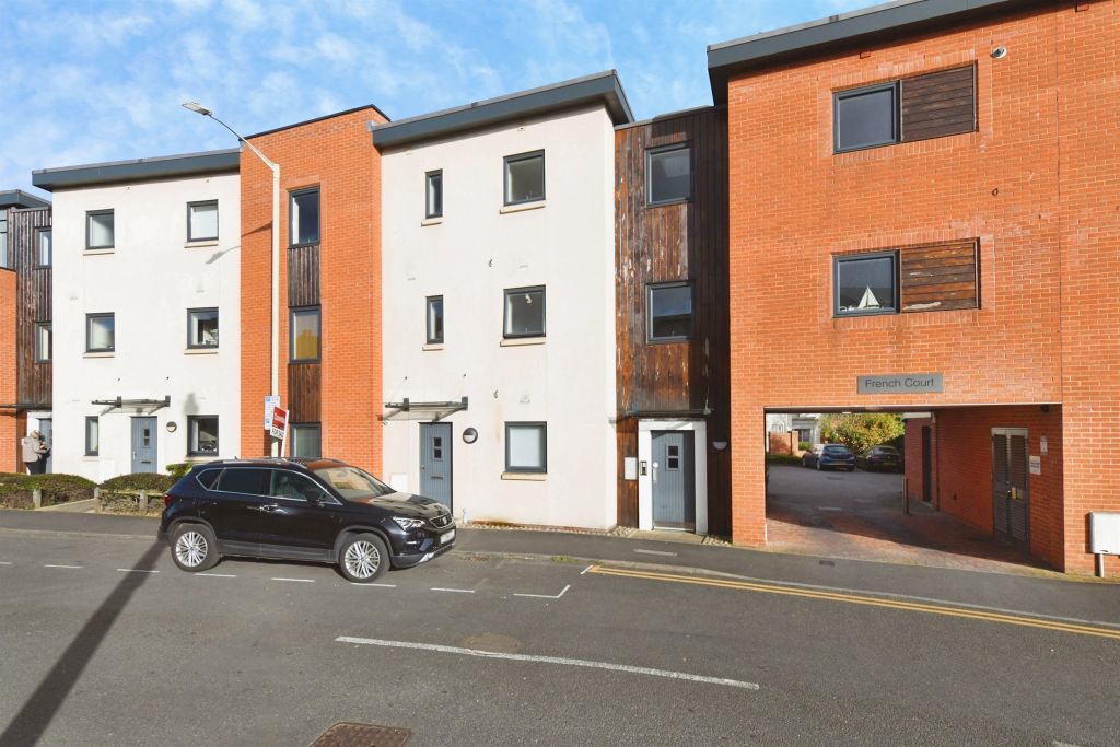 Property photo 2 of 20