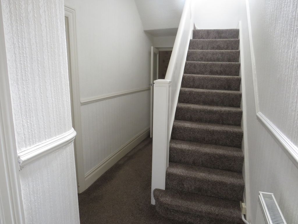 Property photo 2 of 28
