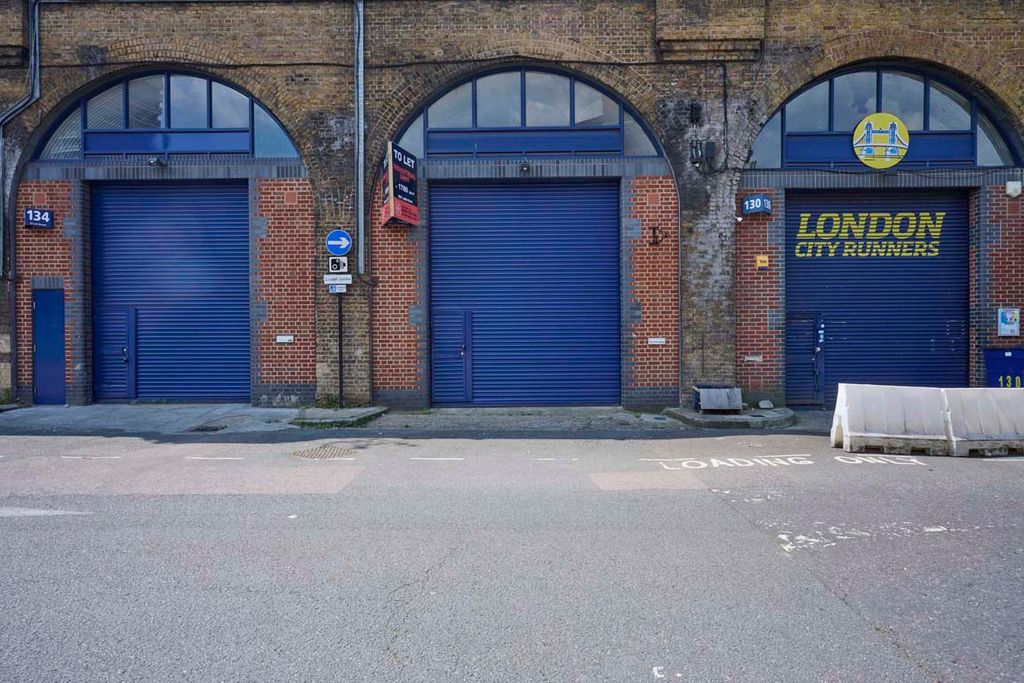 Property photo 3 of 3 The Front Of An Arch.