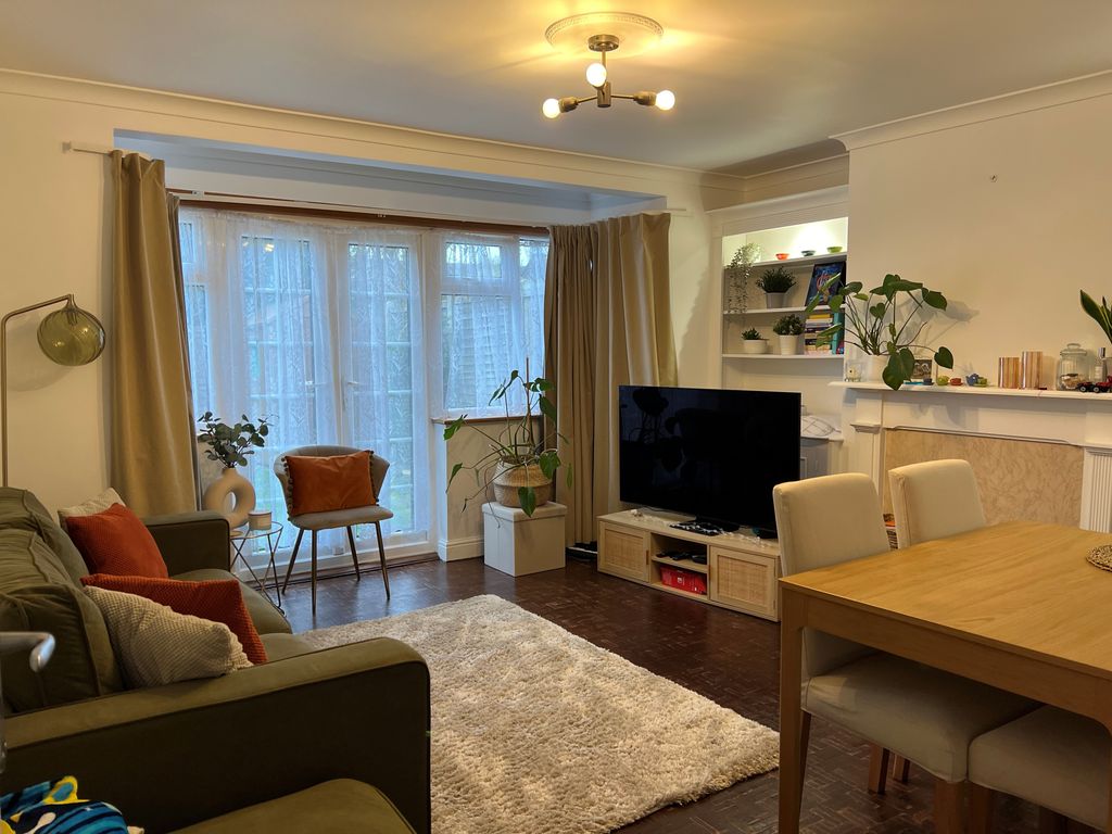 Property photo 3 of 8