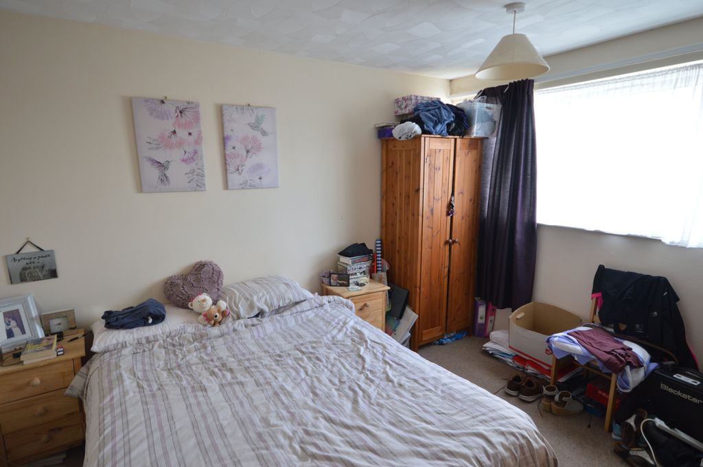 Property photo 3 of 5 Bedroom 1