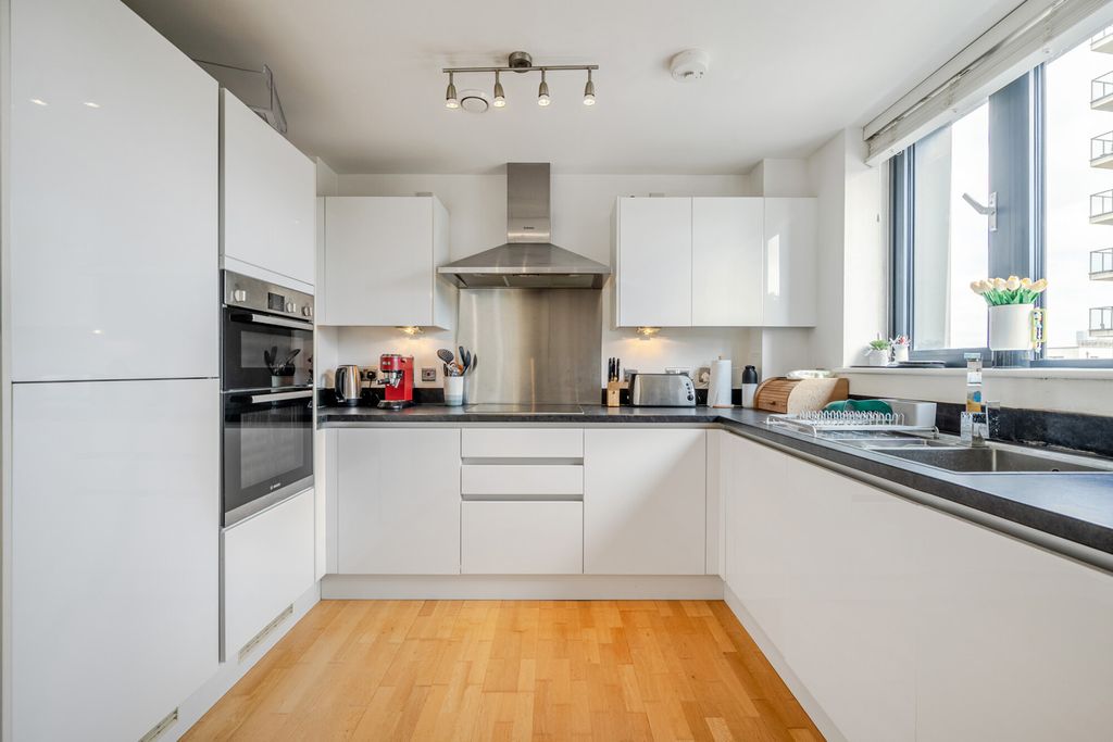 Property photo 2 of 20 1487829-3-6A575B3...