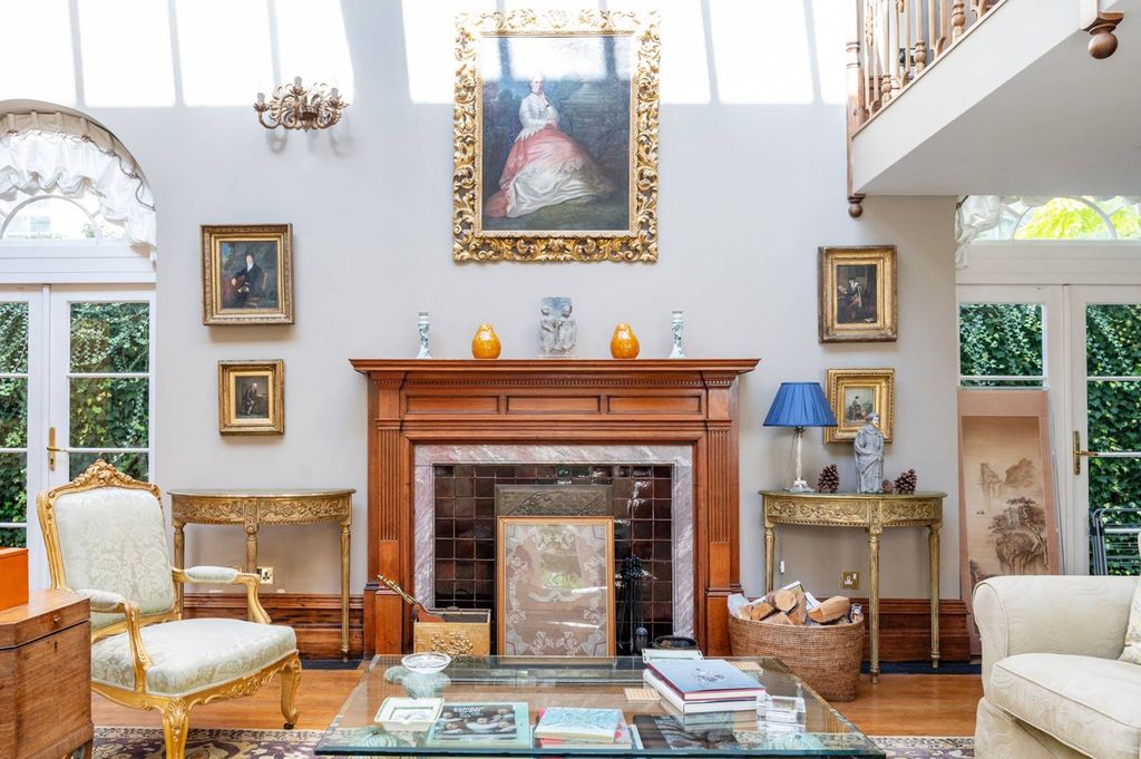 Property photo 2 of 51