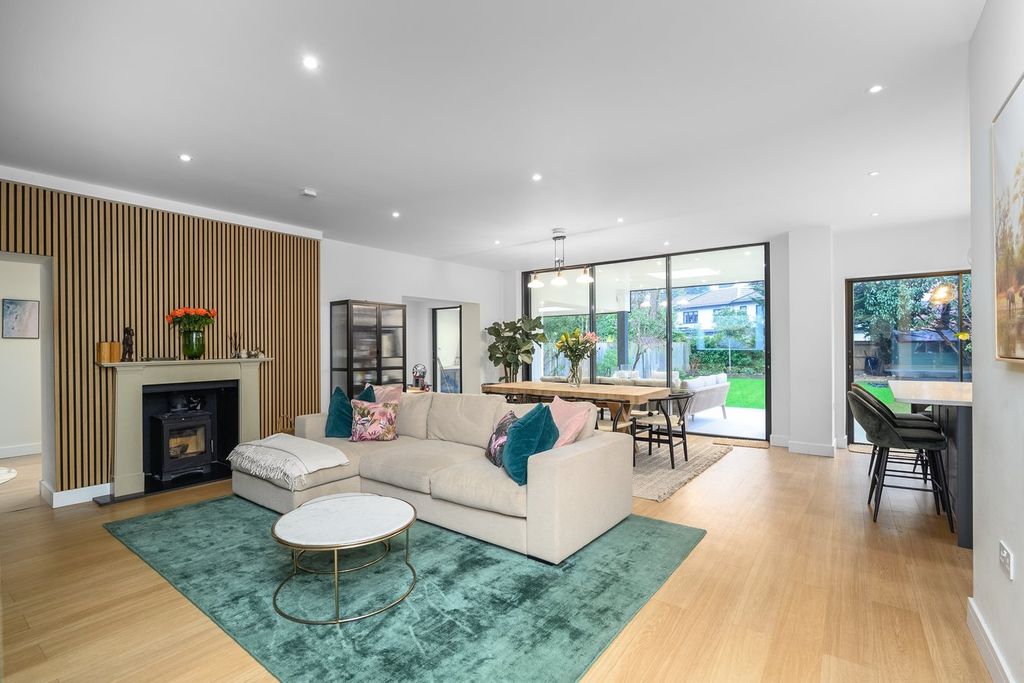 Property photo 3 of 16