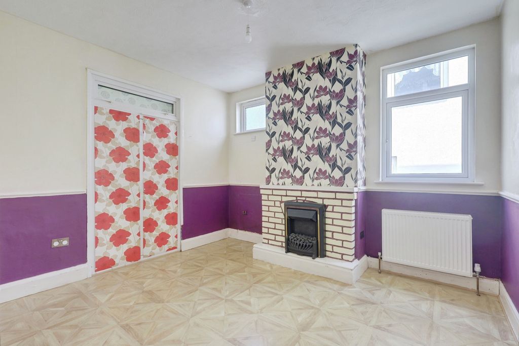 Property photo 3 of 16