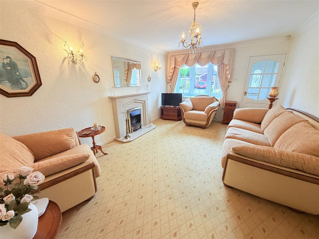 Property photo 3 of 17