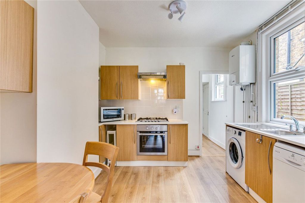 Property photo 3 of 5