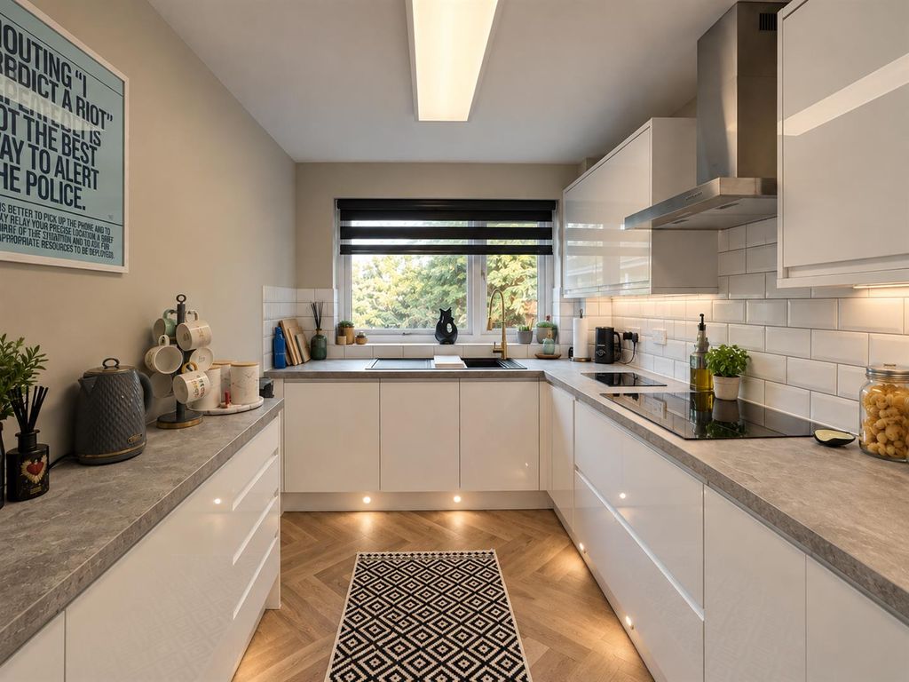 Property photo 3 of 11 E684012B-1470-4E7D-B0Fa-5D19F870249E.Png