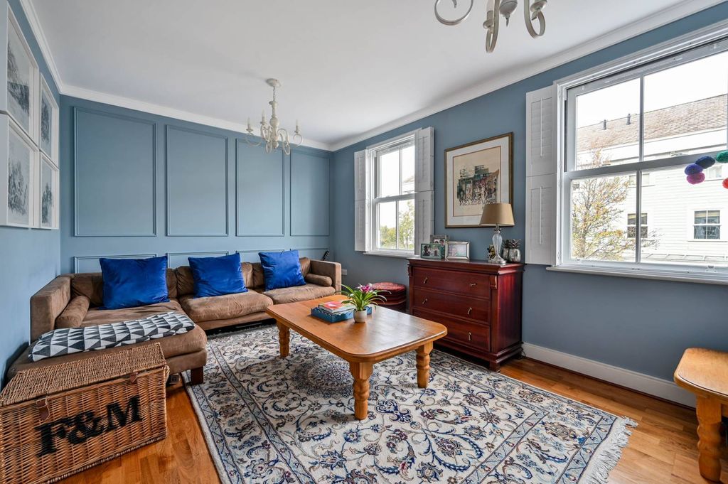 Property photo 2 of 13