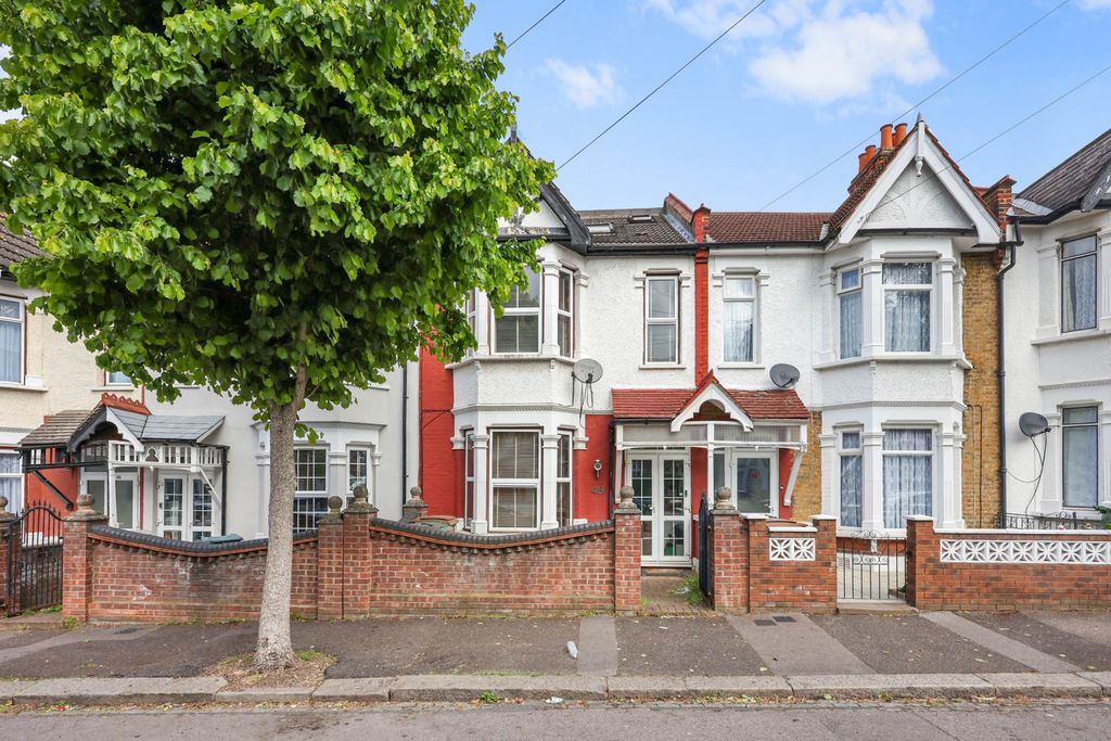 Property photo 1 of 24
