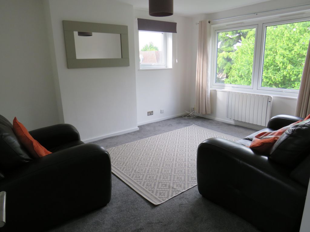 Property photo 3 of 5 Living Room