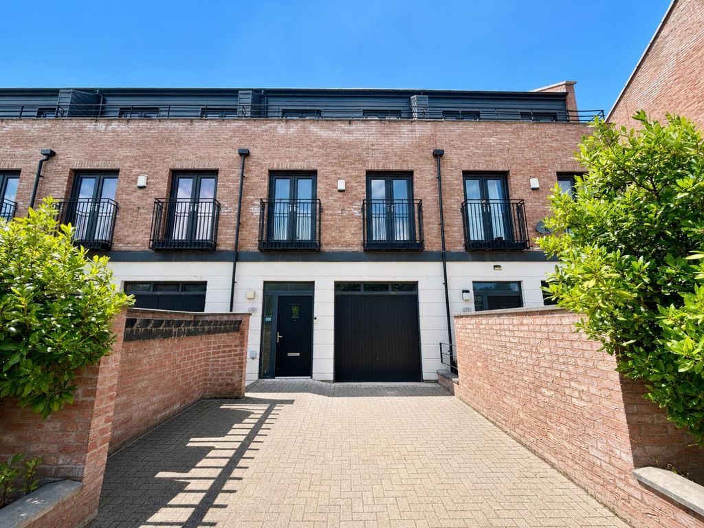 Property photo 1 of 23