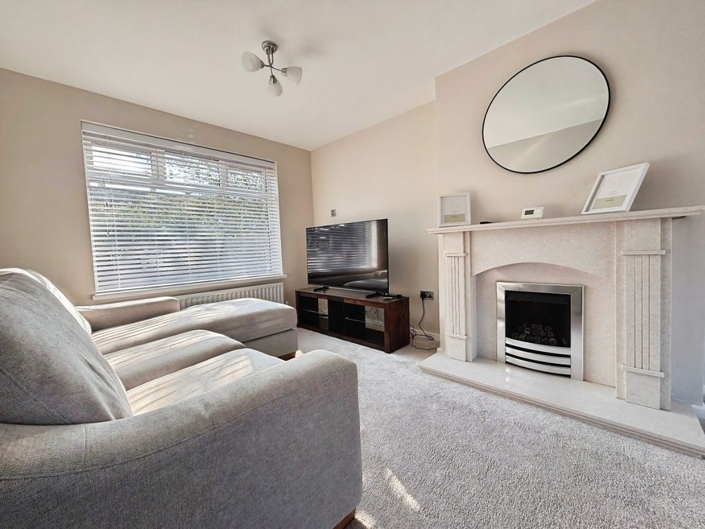 Property photo 1 of 19 5305700